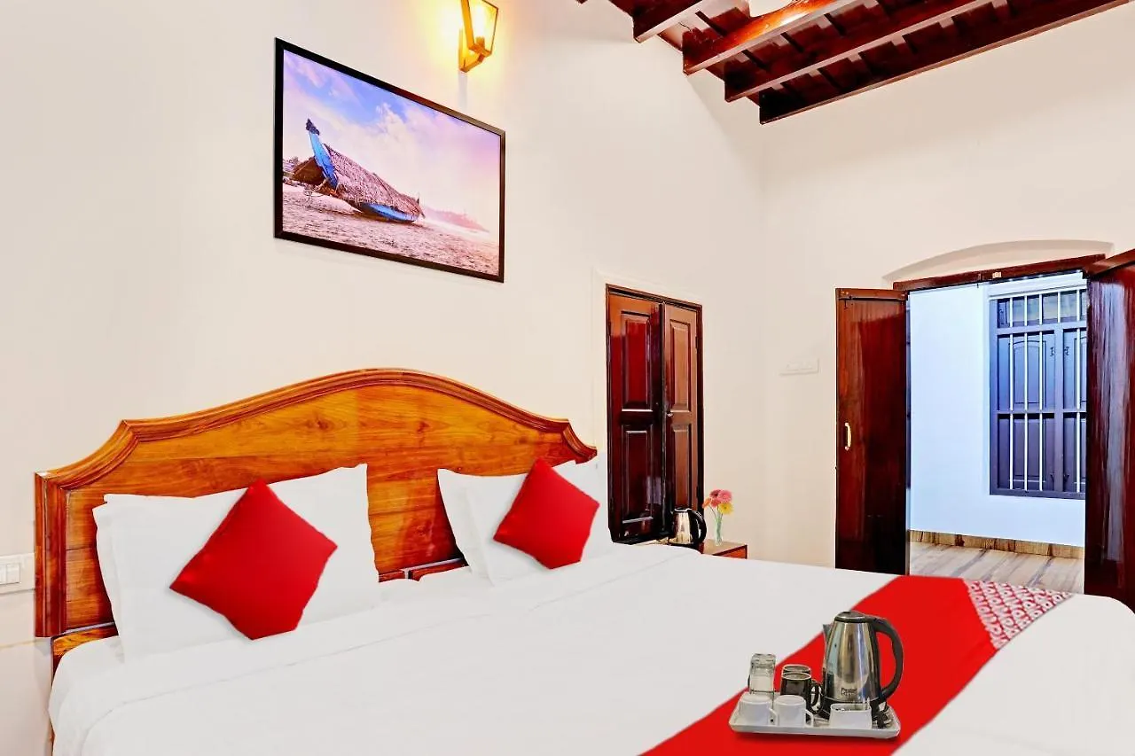 Hotel Oyo Pop Tavern Heritage Thiruvananthapuram