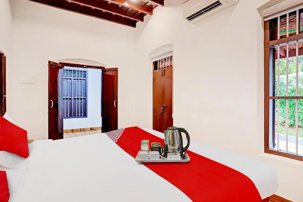 Oyo Pop Tavern Heritage Thiruvananthapuram 3*,  Indie