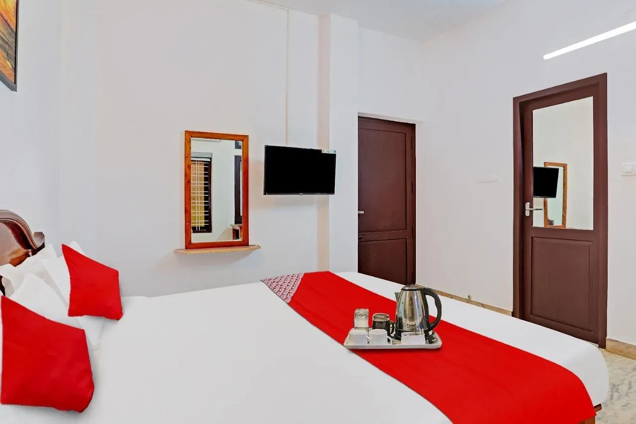 *** Hotel Oyo Pop Tavern Heritage Thiruvananthapuram Indie